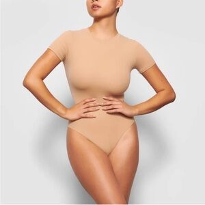 Skims Fits Everybody T-Shirt Body Suit in Clay